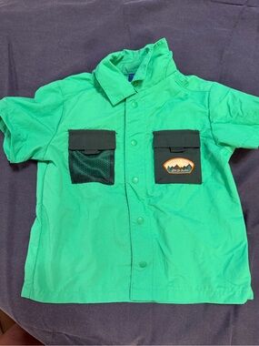 Old Navy Kids Green Button-Front Shirt with Contrast Pockets